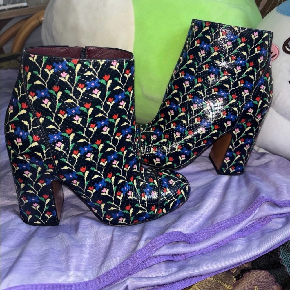 Marc Jacob’s cora floral snake skin boots